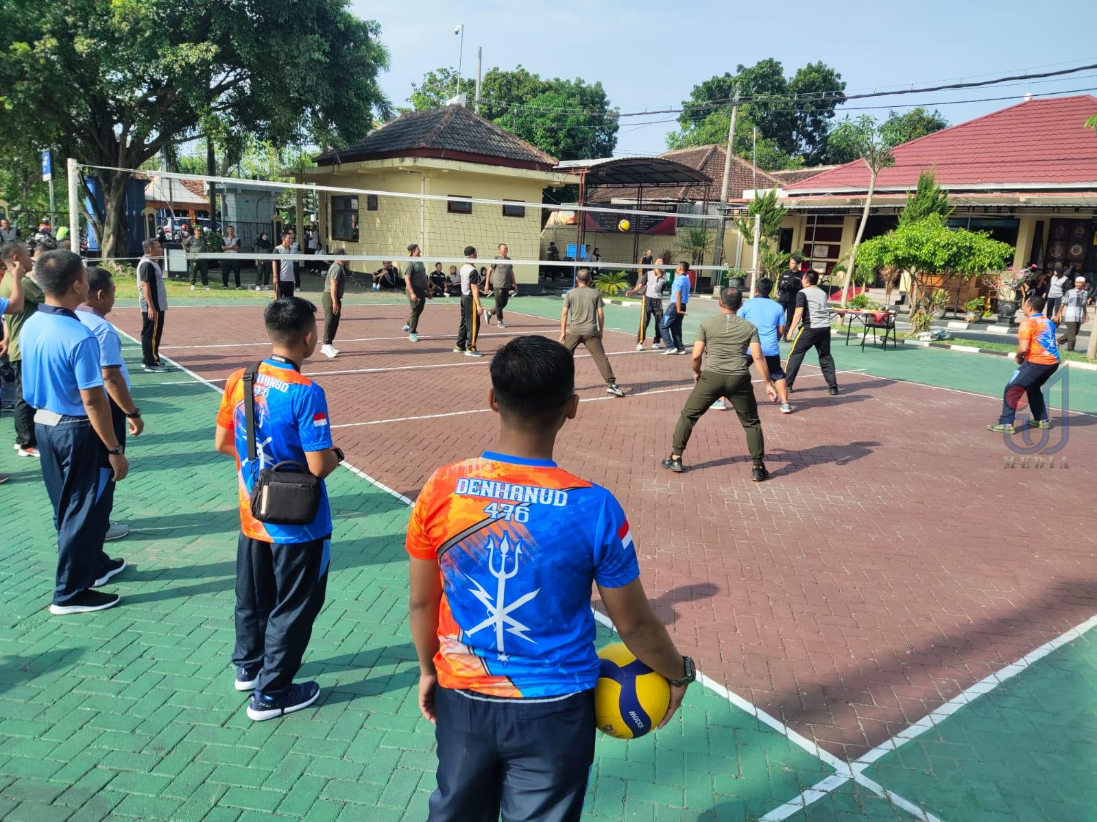 Olahraga Bersama TNI-Polri Jelang HUT Bhayangkara ke-77