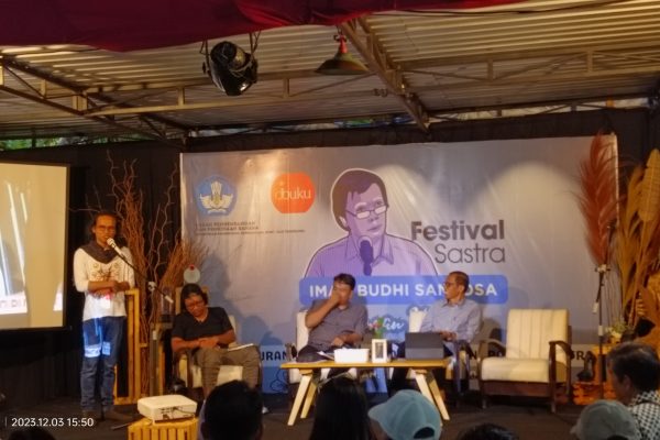 Workshop Menulis Kreatif Festival Sastra IBS 2023, Salah Satu Tokoh Magetan Suprawoto Jadi Inspirasi Img20231203155015