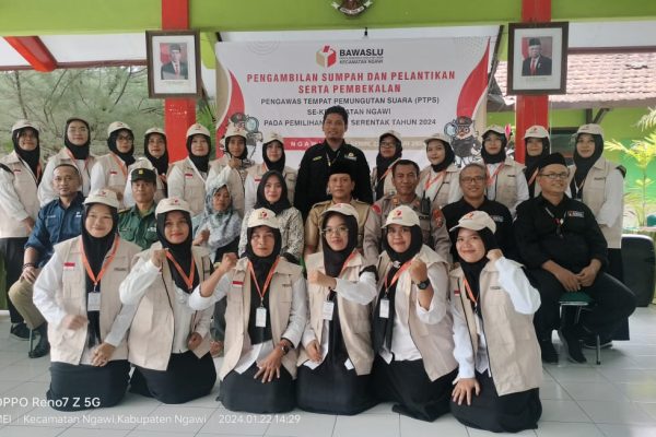 PTPS Kecamatan Ngawi Dilantik dan Diberi Pembekalan Img 20240122 Wa0069