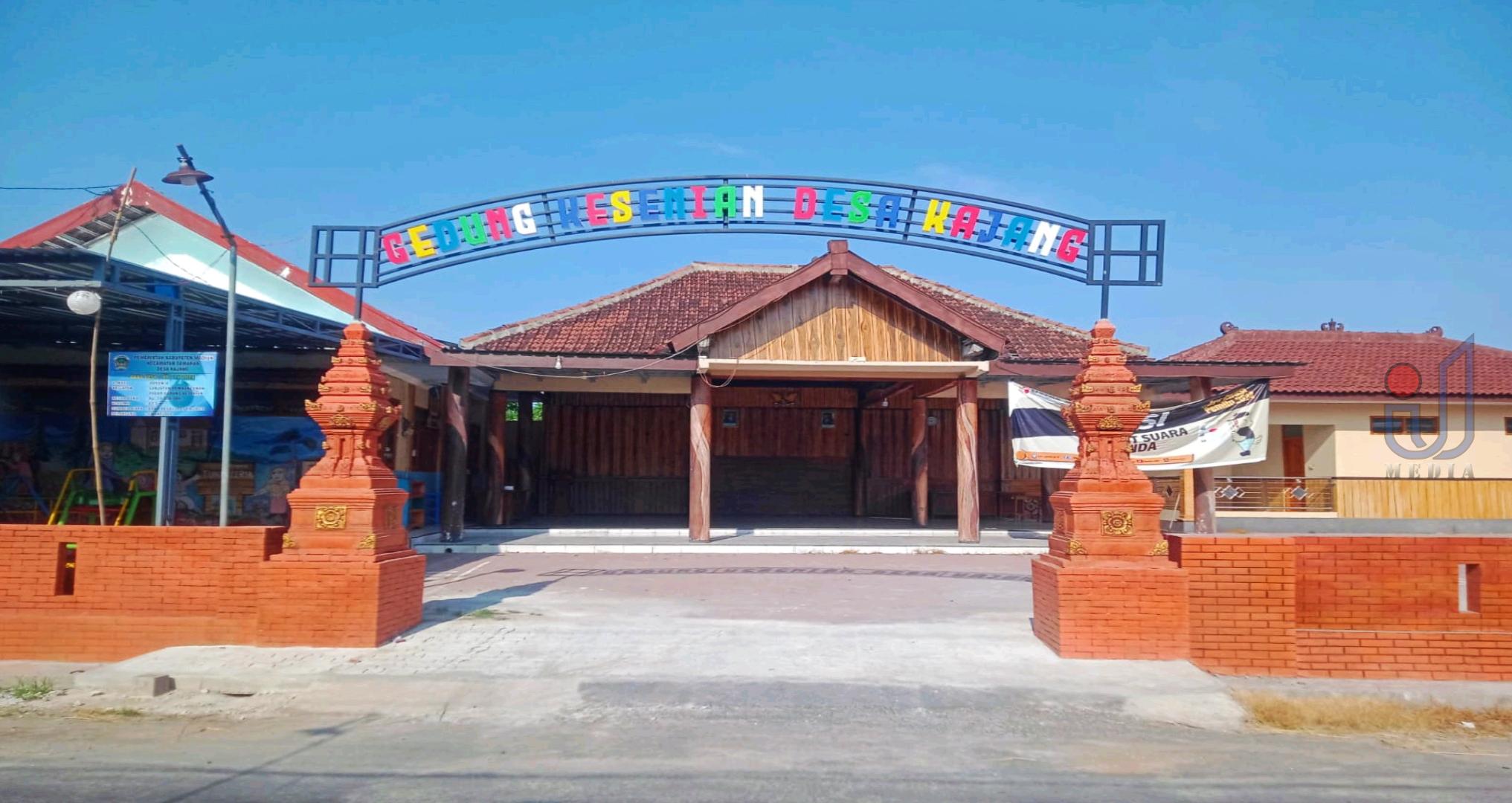 Pemanfaatan Gedung Kesenian Desa untuk Pentas Budaya