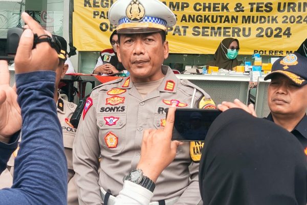 Satlantas Bersama Dishub Magetan Gelar Ramp Check, Pastikan Perjalanan Mudik Aman dan Selamat Img 20240408 Wa0022