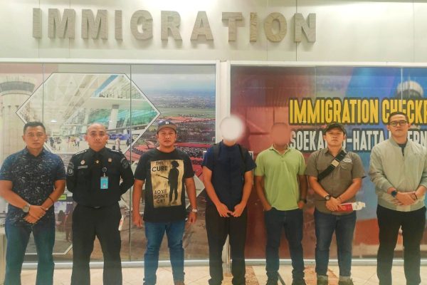 Imigrasi Tanjung Perak Kembali Deportasi 2 WNA Oplus 0
