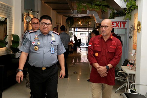 Kantor Imigrasi Tanjung Perak Jadi Percontohan Studi Tiru Daerah Lain Gridart 20240521 230143063