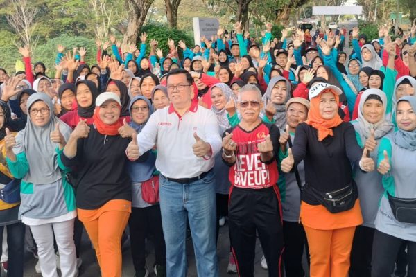 Memperingati HLN ke-28, Dinkes Ngawi Gelar Senam Lansia di Benteng Pendhem Oplus 0