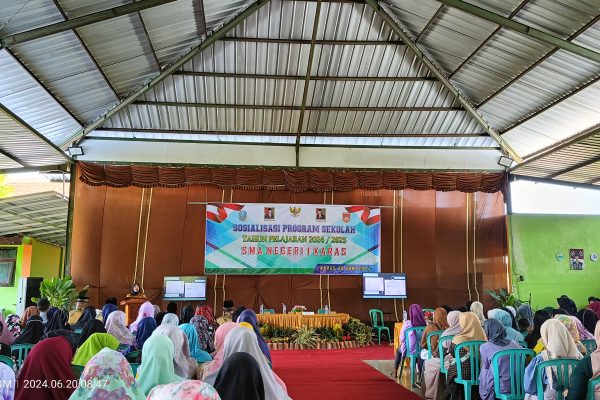 Sosialisasi Program Sekolah SMAN 1 Karas Magetan, Pentingnya Peran Serta Orang Tua Dalam Meningkatkan Mutu Pendidikan Oplus 131072