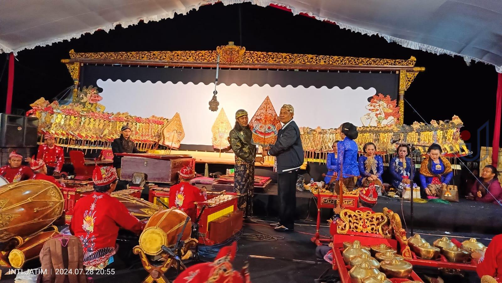 Wayang Kulit, Uluwetu Sukowinangun