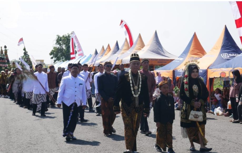 Kirab Uluwetu Bumi Sisipan