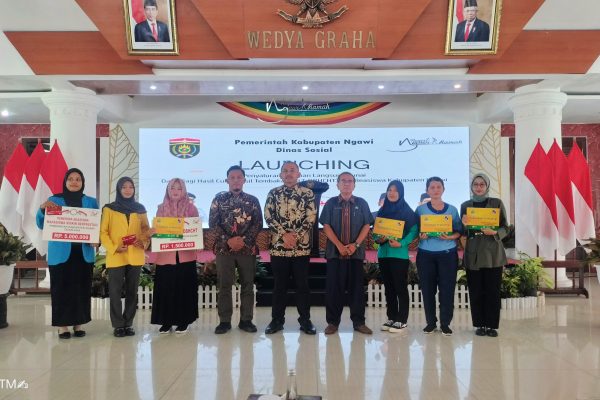 Launching BLT DBHCHT Tahap 1 untuk Buruh Pabrik dan Mahasiswa Berprestasi Bantuan Langsung Tunai DBHCHT