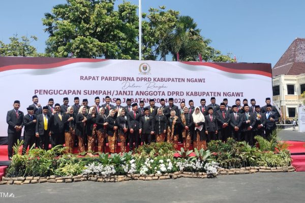 Anggota DPRD Ngawi Periode 2024-2029 Resmi Dilantik di Pendopo Wedya Graha