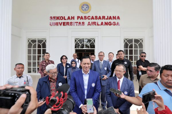 Menteri AHY saat di Universitas Airlangga Surabaya