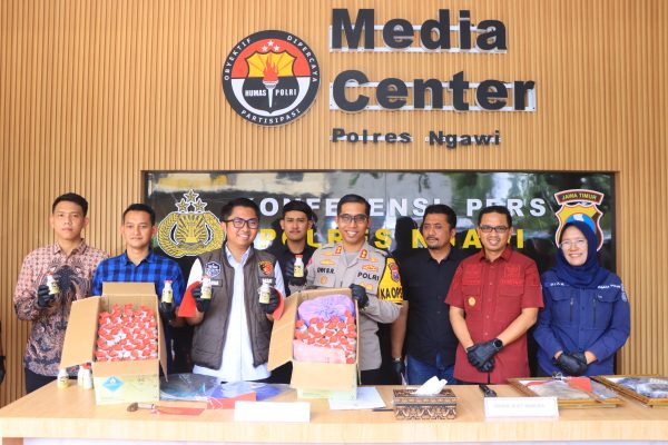 Polres Ngawi : Ungkap Kasu Obat Tikus Palsu