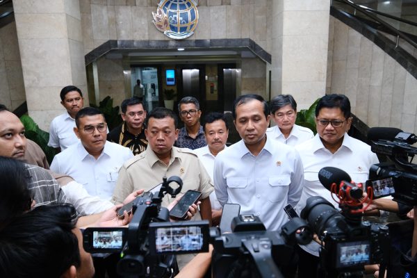 Menteri Nusron dan Menteri Transmigrasi Sepakat, Manfaatkan Tanah Telantar 564.957 Hektare