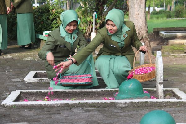 Kolaborasi Yon Armed 12 dan Kodim 0805 Peringati HUT Persit ke-79