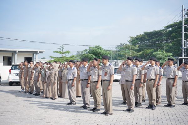 Tingkatkan Disiplin Kerja, Kepala Kantah Ngawi Pimpin Apel Pagi