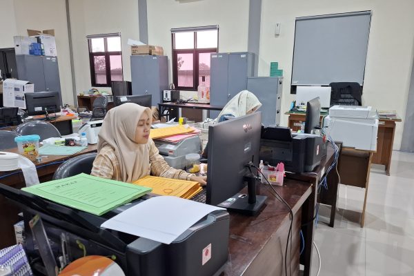 Pegawai BPN Ngawi Lakukan Wisata Kerja di Akhir Pekan
