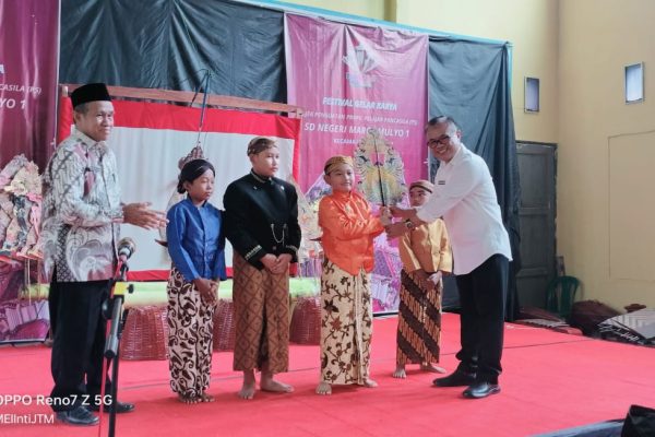 SDN Margomulyo 1 Ngawi Gelar FESGAMA Bertema Kearifan Lokal