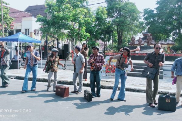 Komunitas “Ngawi Jadul Masa Kini” Tetap Jaga Eksistensi Era 80’an