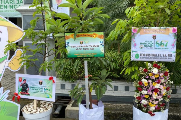 HUT ke-667 Ngawi: Ucapan Diganti Bibit Tanaman, Wujud Harmoni dengan Alam
