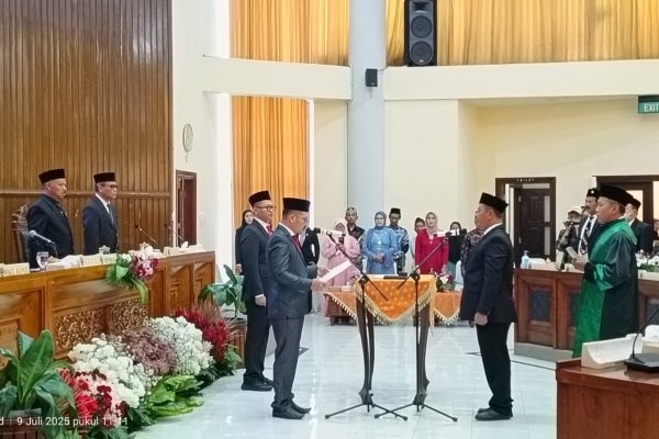 Rudiyanto Resmi Dilantik PAW Anggota DPRD Magetan, Gantikan Alm Suwarno