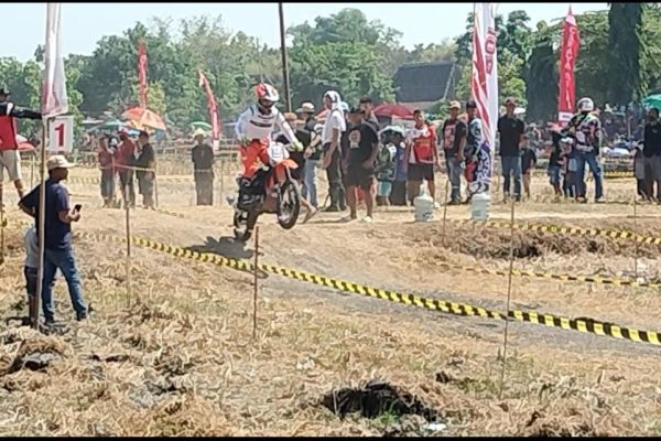 Kades Cup 3 Bandangan Grass Track, Ajang Unik Kolaborasi Budaya dan Olahraga di Ngawi