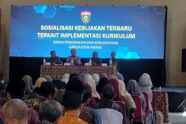 Sosialisasi Kebijakan Baru Terkait Implementasi Kurikulum Merdeka