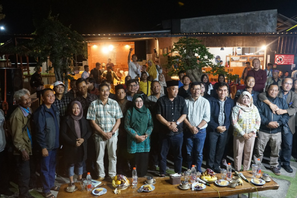Cangkruk’an Bareng Pemkab Magetan dengan Media, Cari Solusi Bangun Sinergitas