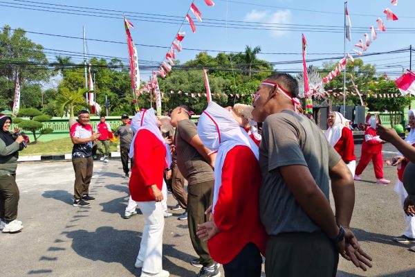 Kodim 0805/Ngawi Gelar Lomba Unik Meriahkan HUT ke-80 RI