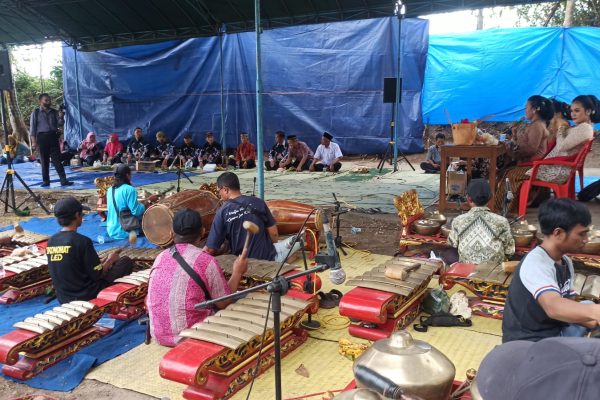 Tradisi Rutin, Bersih Desa Pingkuk di Punden Eyang Sugriwo