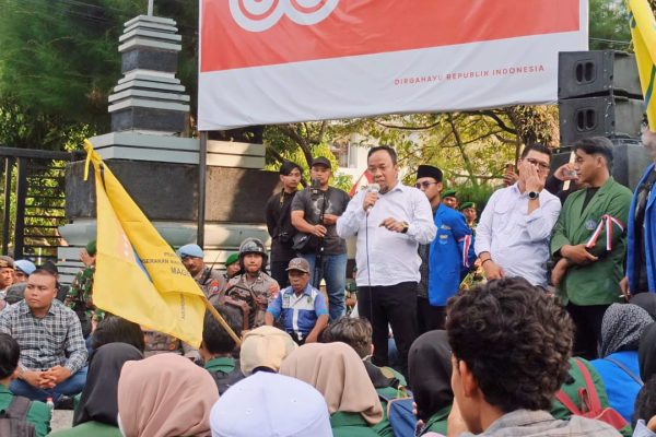 Warga Tagih Janji Politik “NIAT” Program Rp.3 Juta/RT