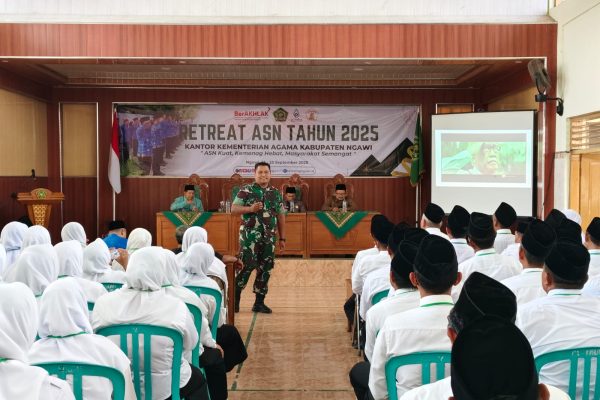 Tanamkan Disiplin dan Nasionalisme ASN, Dandim 0805/Ngawi Berikan Pembekalan Bela Negara