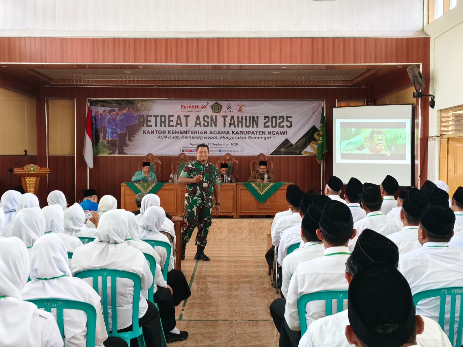 Tanamkan Disiplin dan Nasionalisme ASN, Dandim 0805/Ngawi Berikan Pembekalan Bela Negara