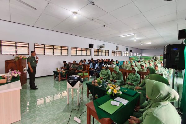 Lindungi Keluarga TNI Melalui Sosialisasi Bahaya Narkoba, LGBT, dan HIV/AIDS