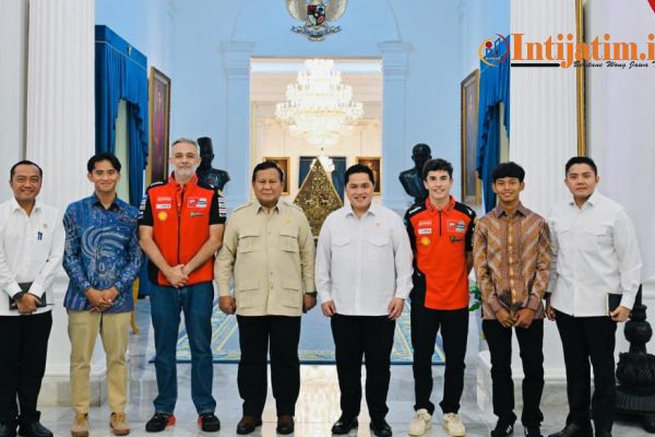 Marc Márquez Didampingi Mario Aji Temui Presiden Prabowo di Istana gridart 20251001 204800946