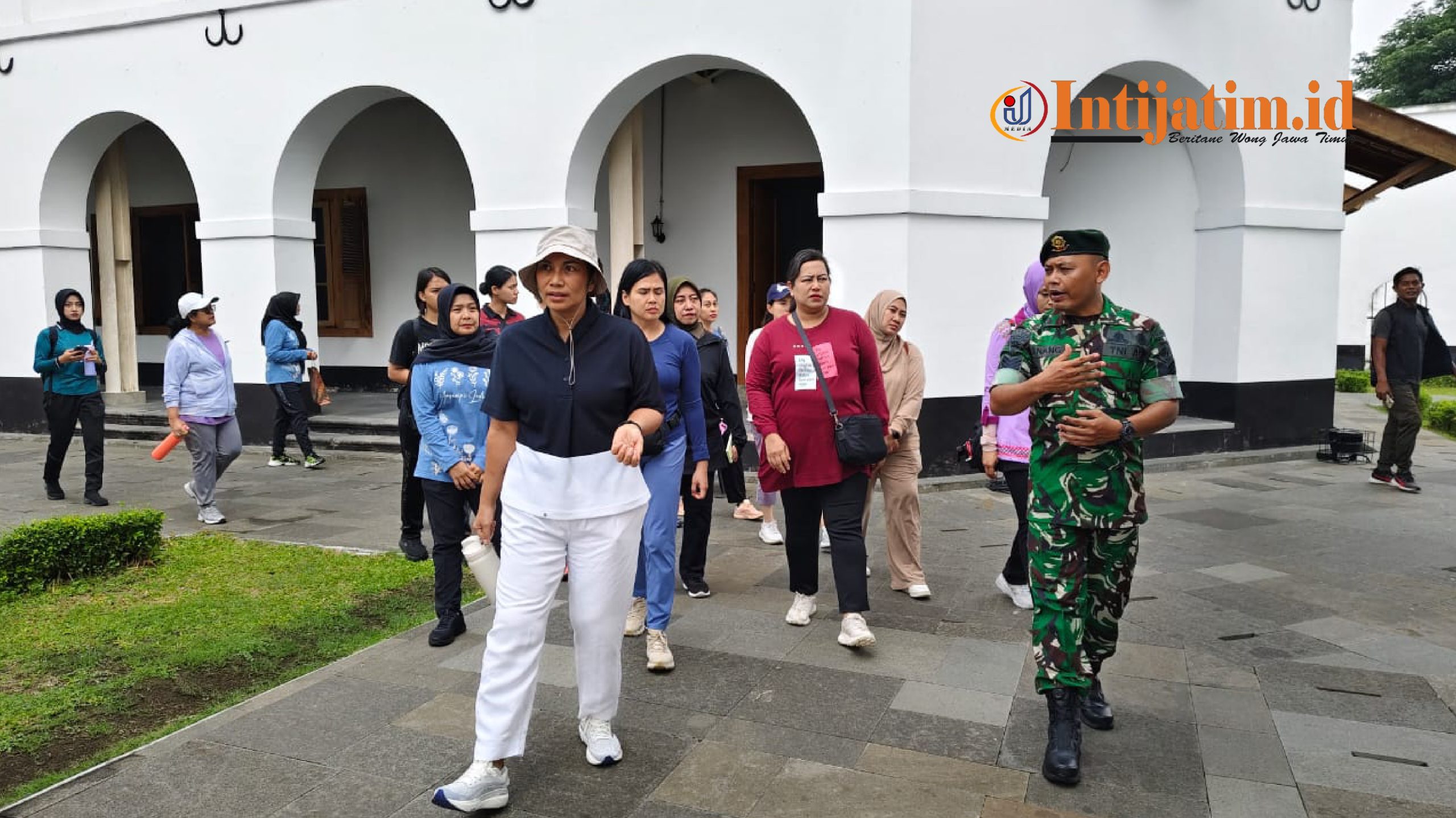 Keindahan & Nilai Sejarah Benteng Pendhem Ngawi Bikin Ketua Umum Persit KCK Takjub