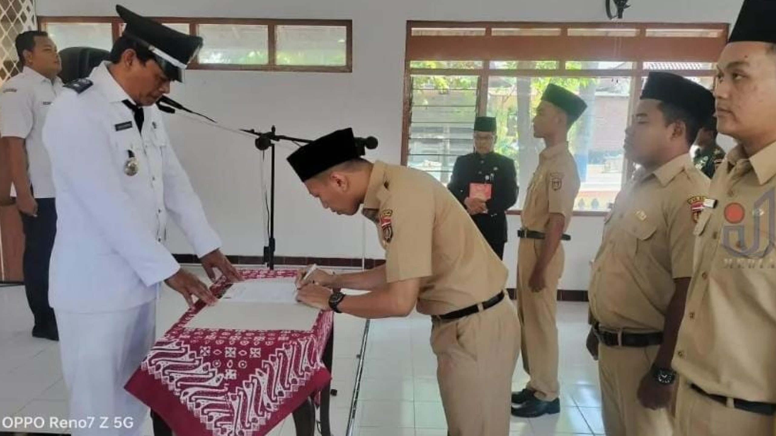 Pelantikan Perangkat Desa (Perades) di Desa Beran, Ngawi.