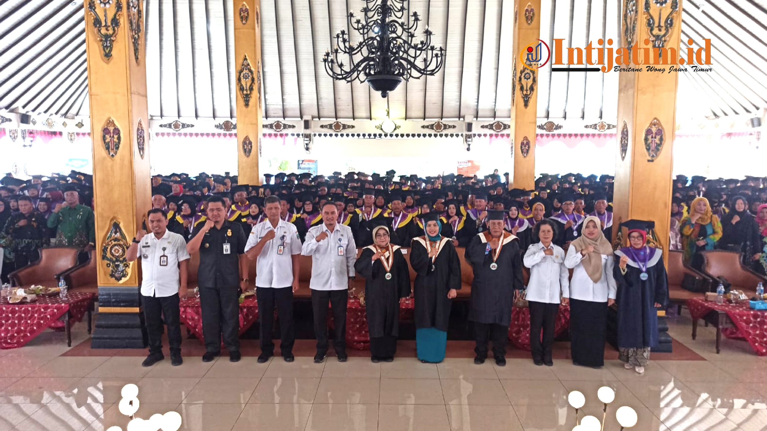 451 Lansia di Magetan Ikuti Wisuda Selantang