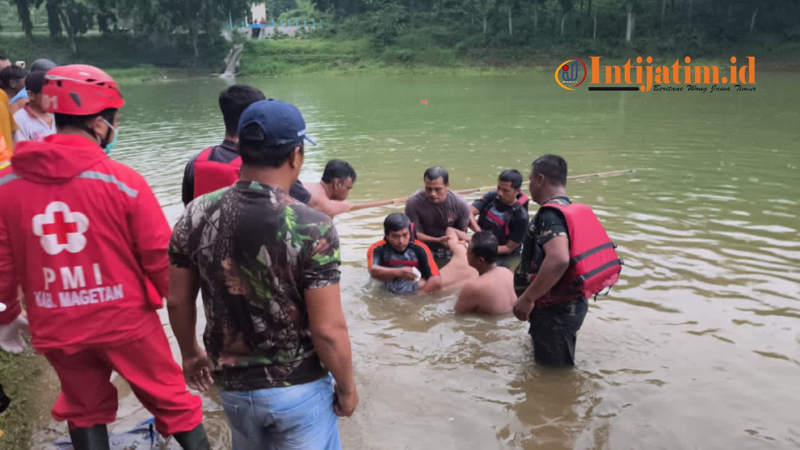 Tenggelam Saat Menjala Udang, Seorang Remaja di Magetan Meninggal Dunia di Embung Duwetsewu