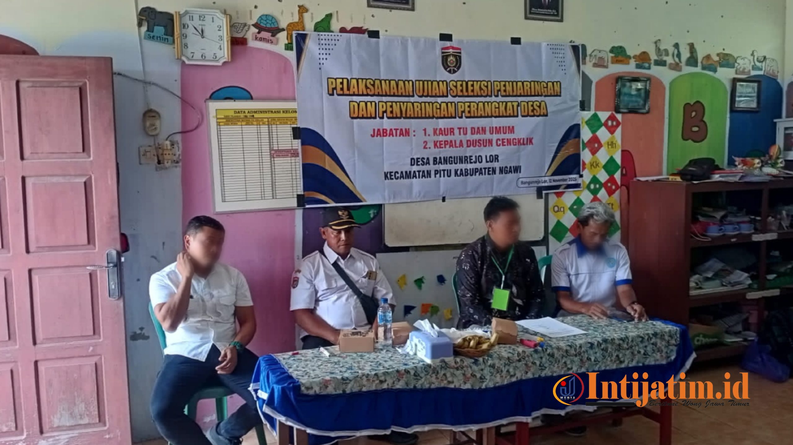 Warga Takut Bersaing, Dua Perades Bangunrejo Lor Orang Terdekat Kades