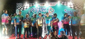 IMG-20251031-WA0093-300x140 15 Ribu Peserta Padati Alun- Alun Ngawi Meriahkan "Mlayu Bareng 80 Tahun Jawa Timur"