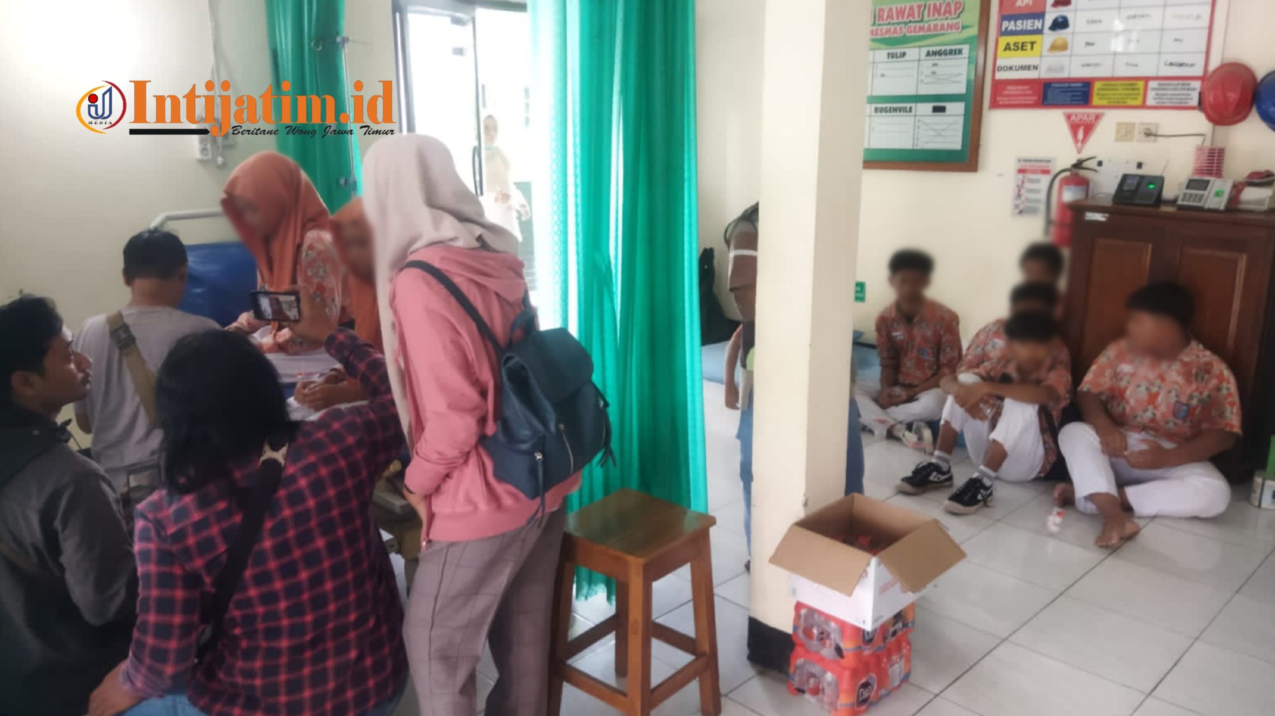 Puluhan Siswa Dilarikan ke Puskesmas Gemarang, Diduga Keracunan Usai Santap Menu MBG