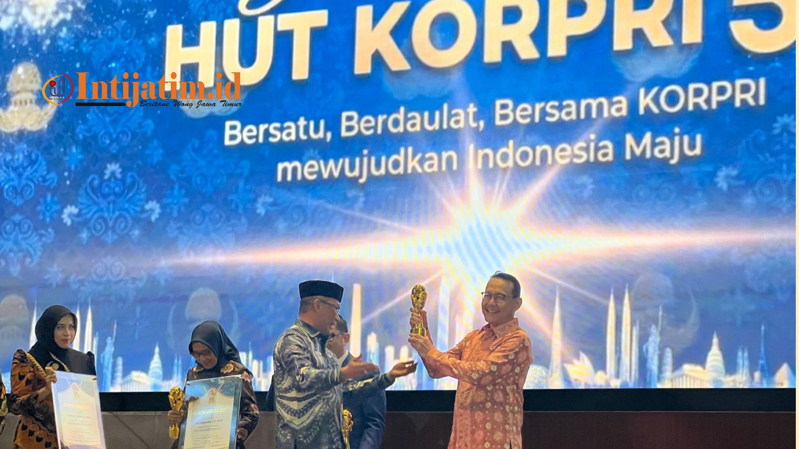 gridart 20251203 113011113