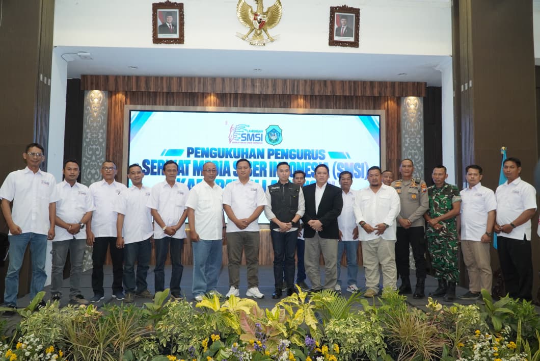 Ratusan Karangan Bunga Banjiri Pemkab Lamongan, Kepengurusan SMSI 2026–2029 Resmi Dilantik