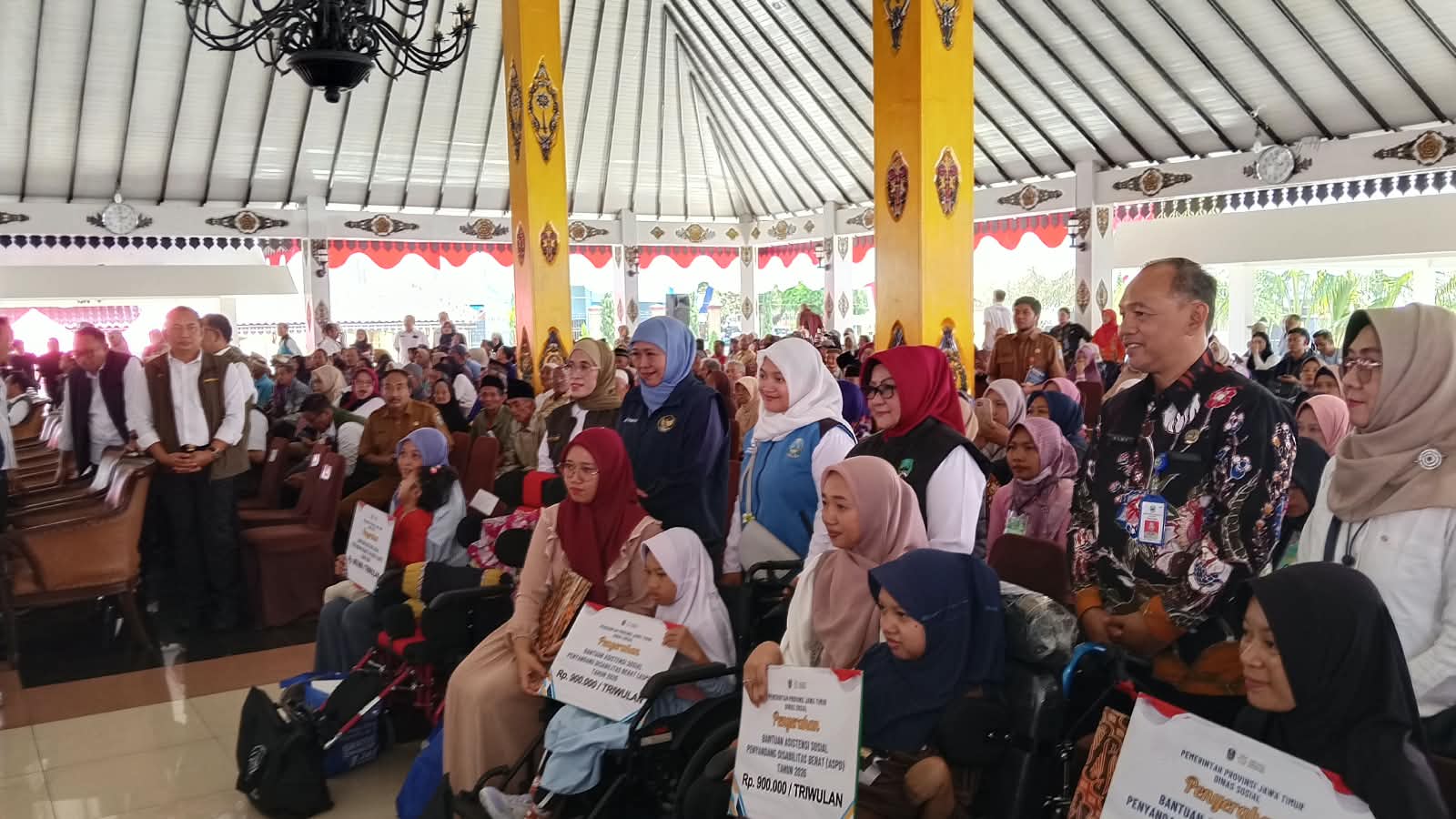 Pemprov Jatim Kucurkan Bantuan Sosial untuk Puluhan Ribu Warga Magetan