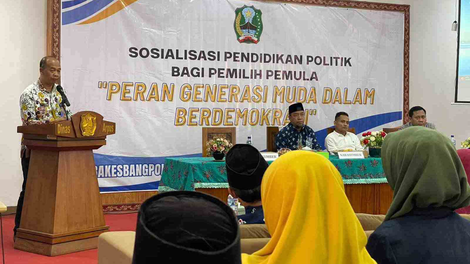 Bakesbangpol Magetan Perkuat Pendidikan Politik Pemilih Pemula